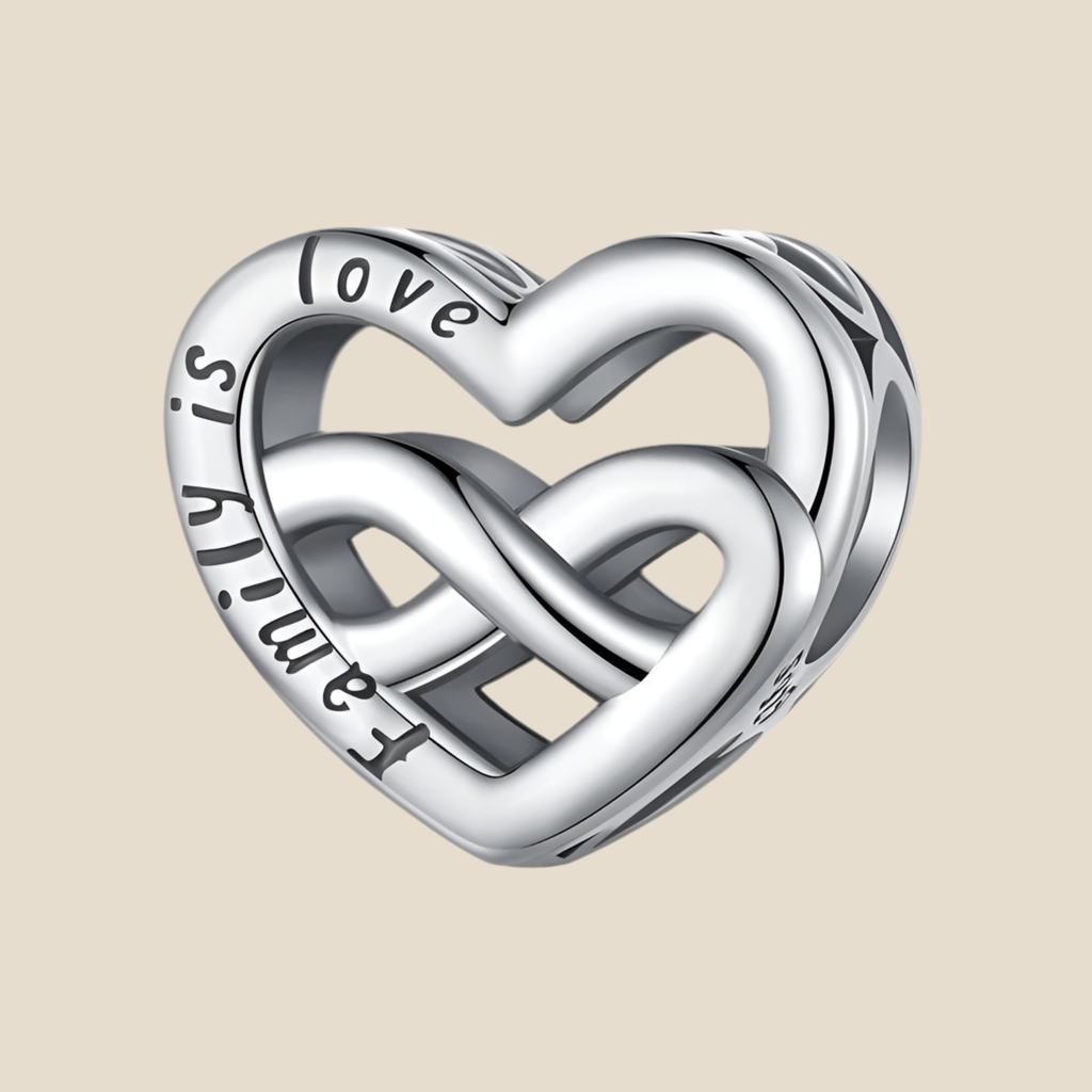 Corazones con Historia · Charms Variados